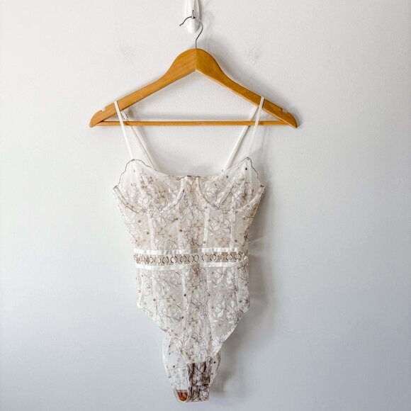 For Love And Lemons | Cream Floral Lace Bodysuit - Picture 2 of 8